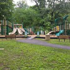 Fairchester Woods Park - 10836 Warwick Ave, Fairfax, VA 22030