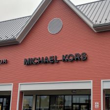 Michael Kors Outlet - 1200 Stanley K Tanger Dr #1200, Lancaster, PA 17602