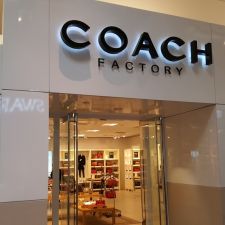 COACH Outlet - 3000 Grapevine Mills Pkwy Space 209A, Grapevine, TX 76051