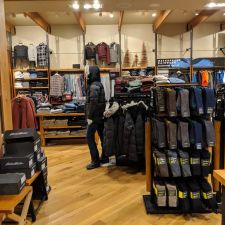 Eddie Bauer - 75 Middlesex Turnpike #1068B, Burlington, MA 01803