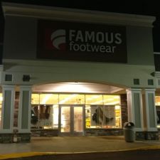 famous footwear smithfield