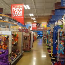 PetSmart in 181 Wilson Ave, Hanover, PA 17331, USA