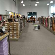 DSW Designer Shoe Warehouse, 9380 