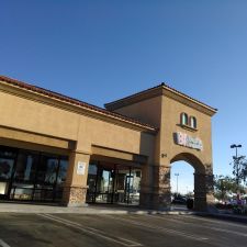 Baskin-Robbins in 12100 Palmdale Rd B7, Adelanto, CA 92301, USA