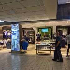 DALLAS COWBOYS PRO SHOP - DFW International Airport, Dallas, Texas