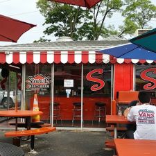 Stewart's Root Beer in 347 Main St, Matawan, NJ 07747, USA