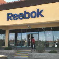 reebok outlet tanger outlet