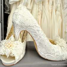 curves and couture bridal boutique