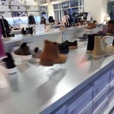 vans chicago premium outlet