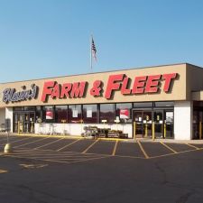 Blain's Farm & Fleet - Belvidere, Illinois - 6674 Logan Ave, Belvidere ...