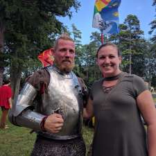 Pine Park - Lakewood Renfaire, 512 Country Club Dr ...