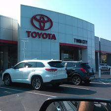 Twin City Toyota in 301 Autumn Ridge Dr, Herculaneum, MO 63048, USA