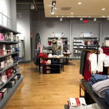 hollister at galleria mall
