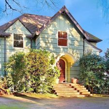 11042 Sand Point Way NE, Seattle, WA 98125