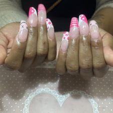 Deluxe Nail And Spa in 131 Colonie Center, Albany, NY 12205, USA