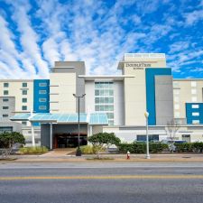 DoubleTree by Hilton Virginia Beach Oceanfront South - 615 Atlantic Ave ...