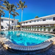 Bon-Aire Resort - 4350 Gulf Blvd, St Pete Beach, FL 33706