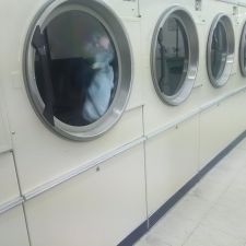 43 & K Cleaners & Laundromat photo 4