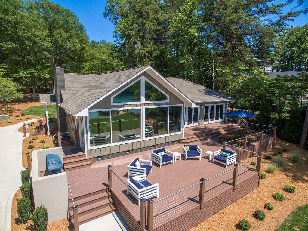 Lake Norman Hideaway Vacation Home | 135 Misty Cove Ln, Mooresville, NC 28117, USA | Phone: (704) 924-0510