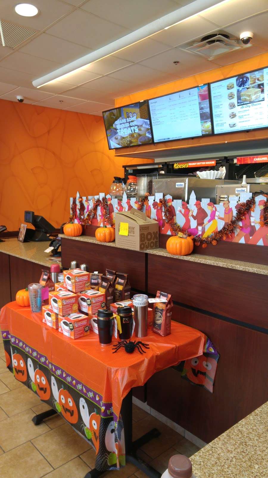 Dunkin | 7010 Burroughs Ave, Plano, IL 60545, USA | Phone: (630) 552-9888