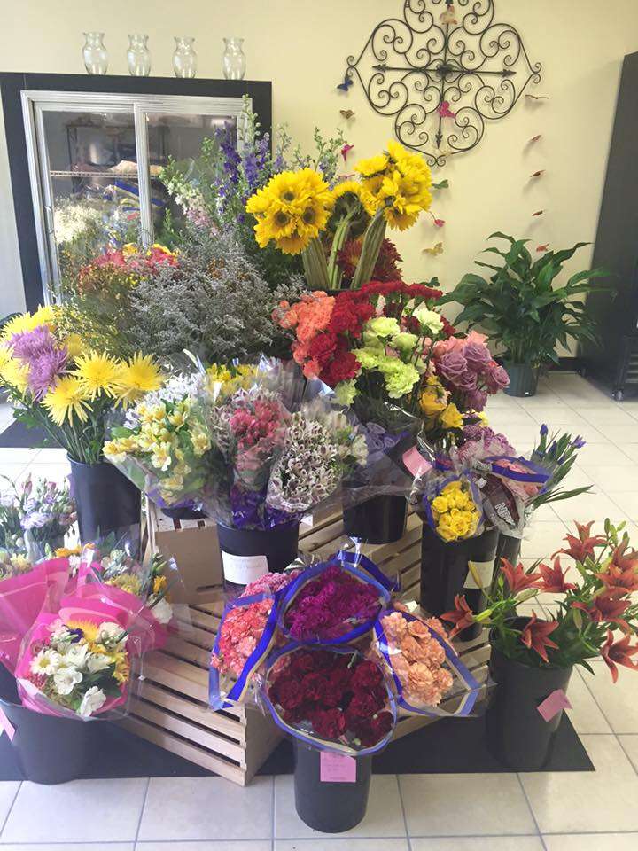 Forever Flowers and Designs | 927 E Baltimore Ave H, Lansdowne, PA 19050, USA | Phone: (610) 713-5776