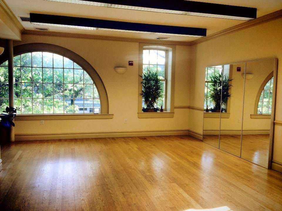 Lisa Sparkles Ballroom & Latin Dance Studio | 16 Berry Hill Rd, Syosset, NY 11791 | Phone: (516) 241-3179