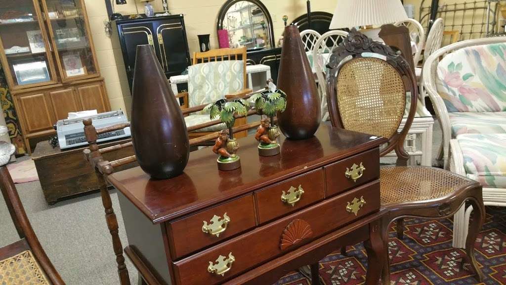 Bon Marche Thrift Store | 19405 Riverside Dr, Sonoma, CA 95476 | Phone: (707) 933-9613