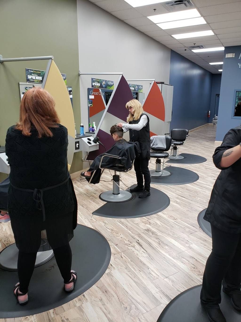 Great Clips | 23195 Marter Rd Ste 150, St Clair Shores, MI 48080 | Phone: (586) 443-4244