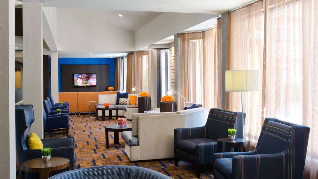 Courtyard by Marriott Kansas City Airport | 7901 NW Tiffany Springs Pkwy, Kansas City, MO 64153 | Phone: (816) 891-7500