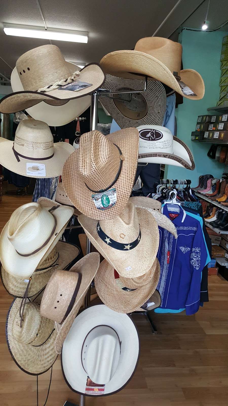 El Caballo De Oro Western Wear | 8280 Old Redwood Hwy, Cotati, CA 94931, USA | Phone: (707) 792-2017