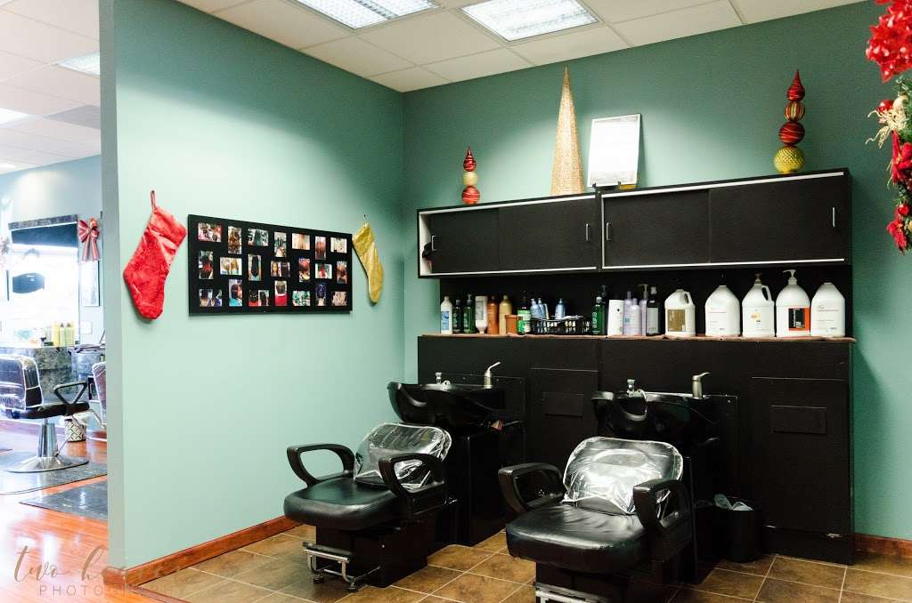 Mystique Color Salon | 8303 River Run Rd, Frederick, MD 21701, USA | Phone: (301) 662-0212