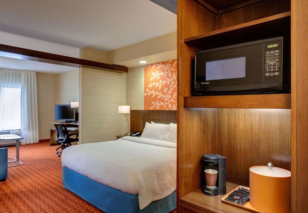 Fairfield Inn & Suites by Marriott Indianapolis Carmel | 1335 W Main St, Carmel, IN 46032, USA | Phone: (317) 574-2500