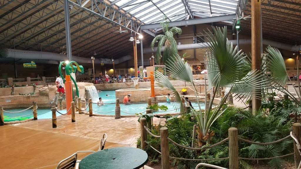 H2Oooohh Indoor Waterpark | 428 Moseywood Rd, Lake Harmony, PA 18624, United States | Phone: (570) 722-9111