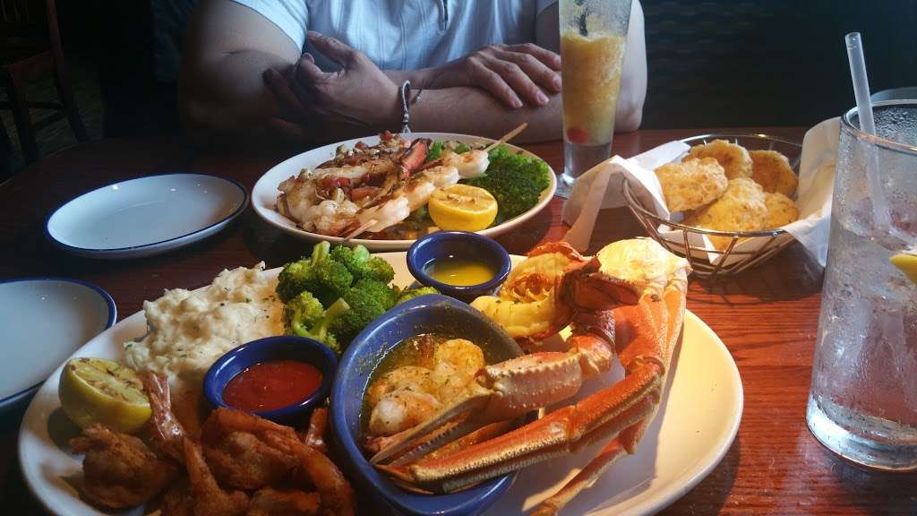 Red Lobster | 211 Route 17 S, Paramus, NJ 07652, USA | Phone: (201) 967-7838
