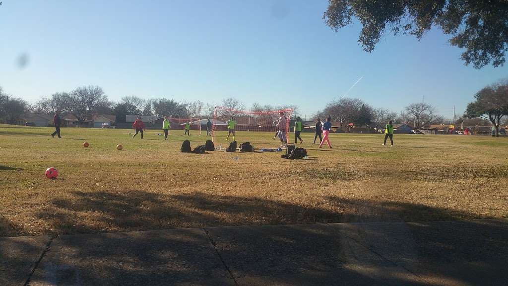 Bisby, Harold R. Park | 3114 Pinewood Dr, Garland, TX 75044, USA | Phone: (972) 205-2750