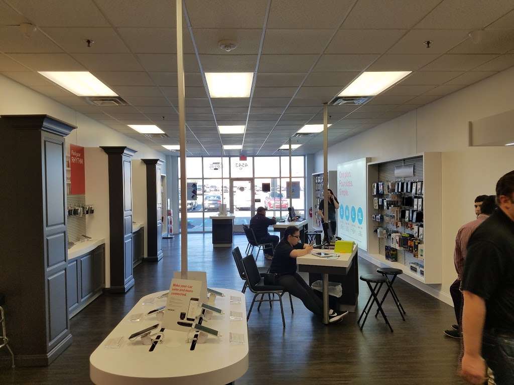 Verizon Authorized Retailer / RW - East Stroudsburg, Pa | 4543 Milford Rd #110, East Stroudsburg, PA 18301 | Phone: (570) 730-4776