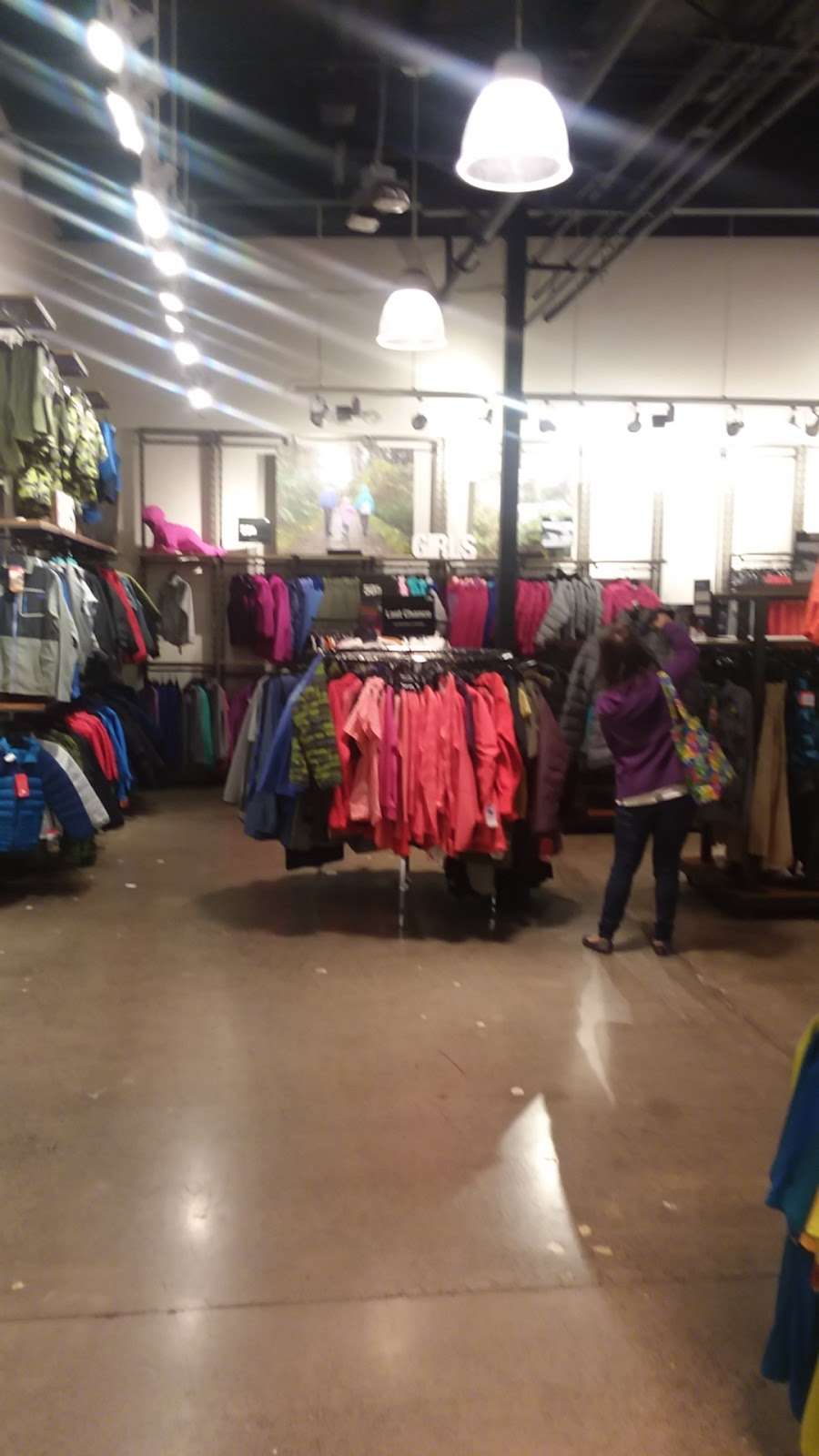 The North Face Outlet | 366 Nut Tree Rd, Vacaville, CA 95687, USA | Phone: (707) 448-8631