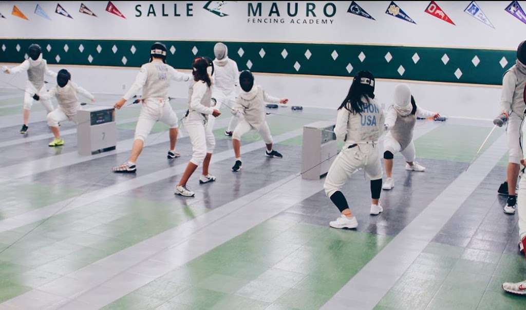 Salle Mauro Fencing Academy | 12310 Broadway St #210, Pearland, TX 77584, USA | Phone: (832) 288-3076