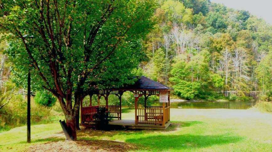 North Carolina Cabin Rental | 7501 Wallace Ln, Charlotte, NC 28212, USA | Phone: (704) 241-0590