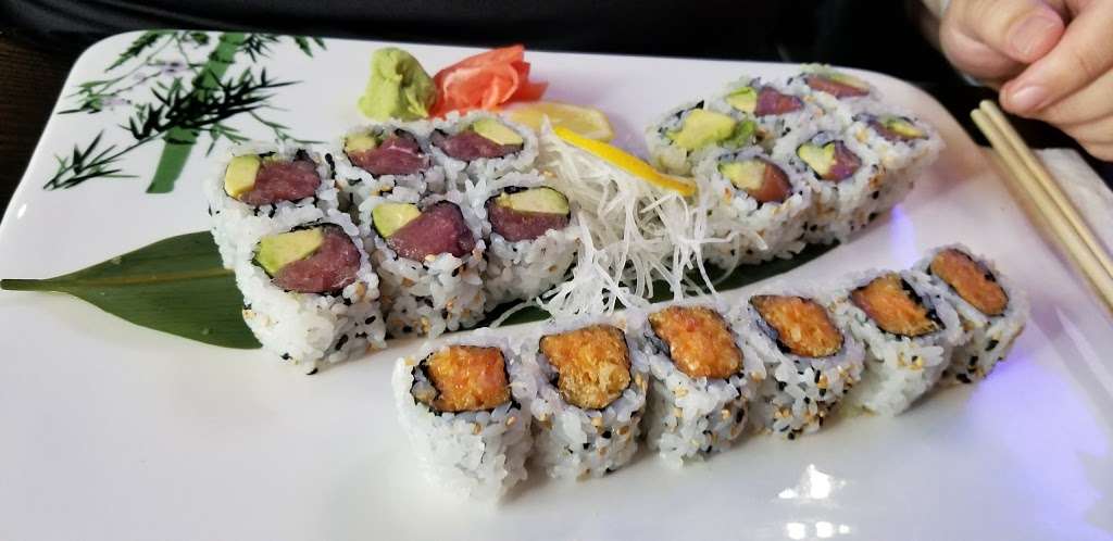 Mito Sushi & Grill | 9430 Narcoossee Rd, Orlando, FL 32827 | Phone: (407) 930-2930