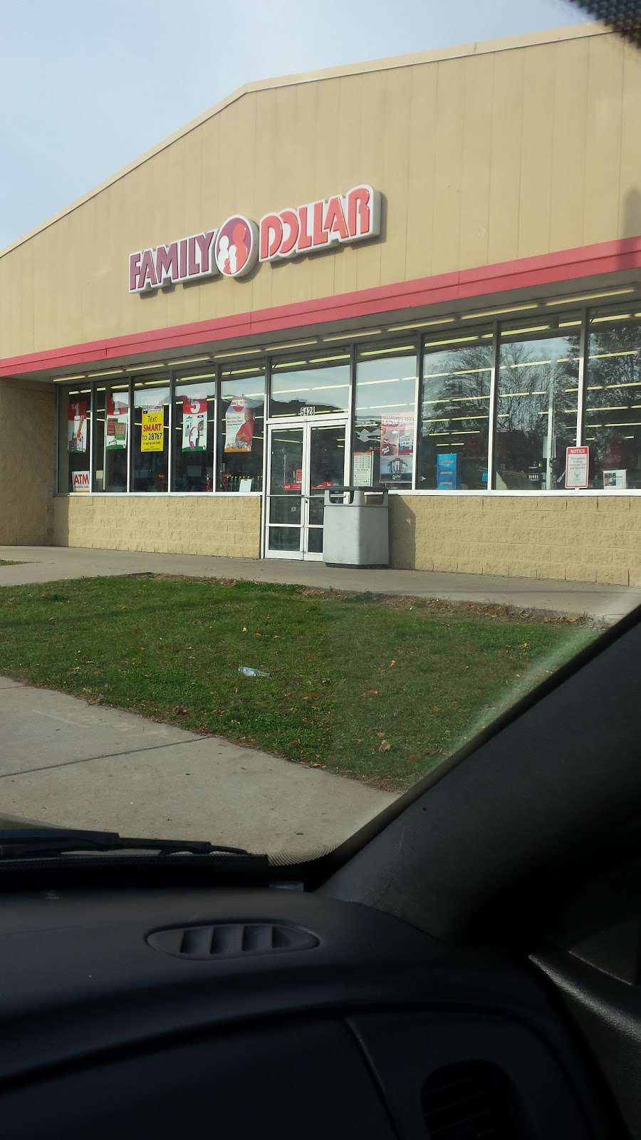 Family Dollar | 5428 W North Ave, Milwaukee, WI 53208, USA | Phone: (414) 447-6350