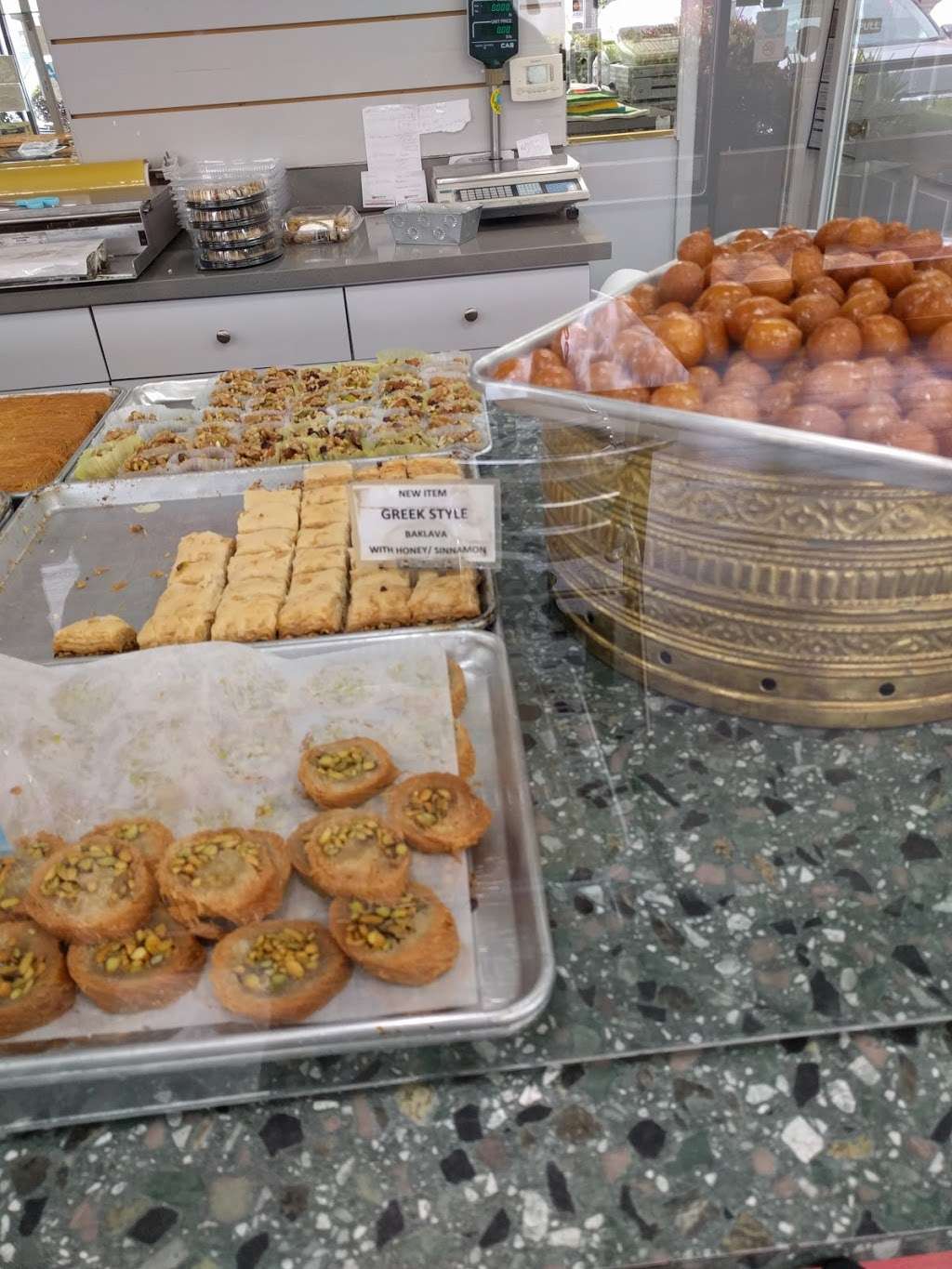 Baklava Factory | 1415 E Colorado St, Glendale, CA 91205, USA | Phone: (818) 548-7070