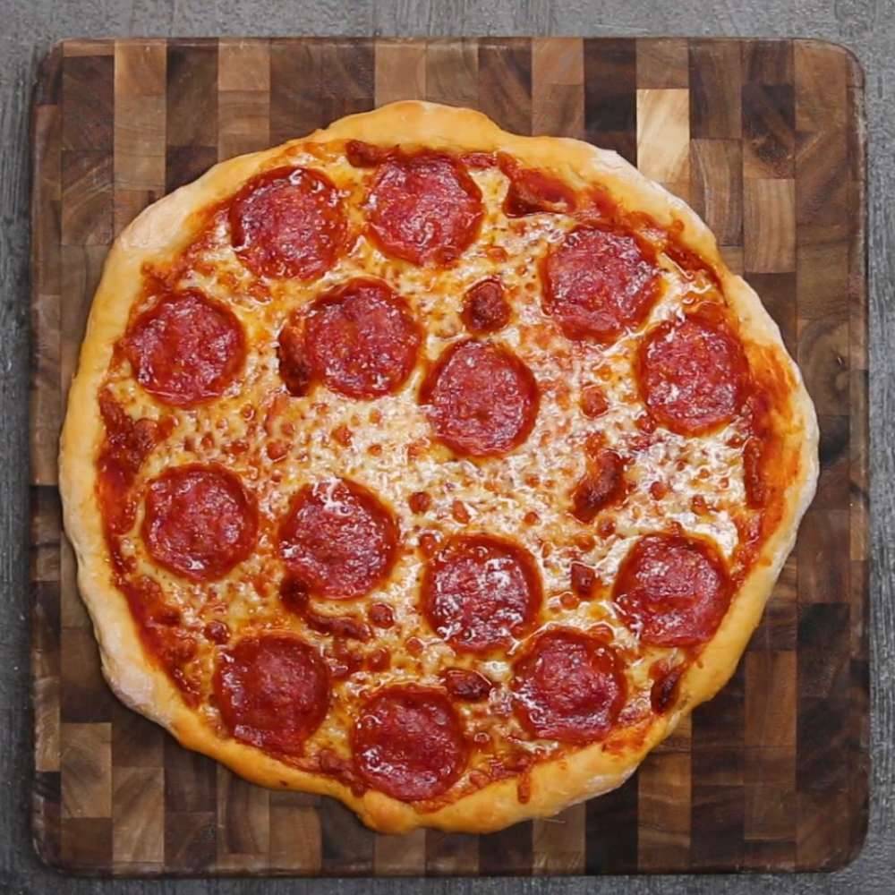 Georgios Oven Fresh Pizza | 3888 W 130th St, Cleveland, OH 44111, USA | Phone: (216) 671-3800