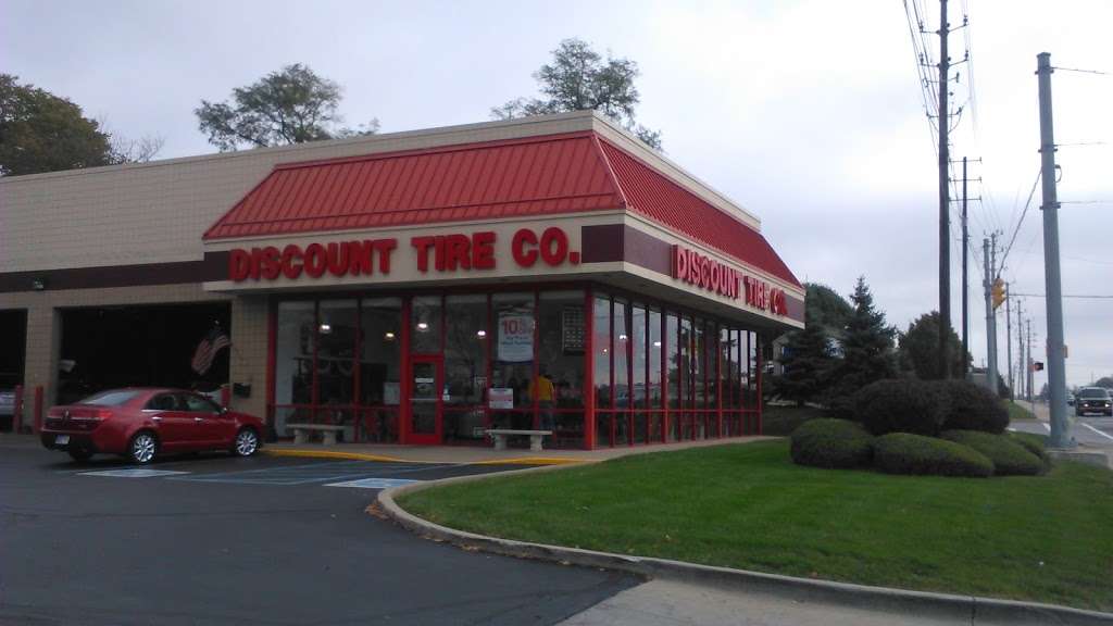 Discount Tire | 10610 E Washington St, Indianapolis, IN 46229, USA | Phone: (317) 899-1815