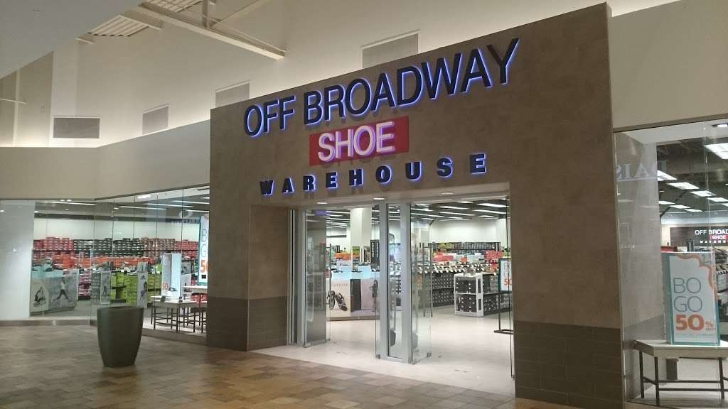 Off Broadway Shoe Warehouse | 125 Great Mall Dr, Milpitas, CA 95035, USA | Phone: (408) 586-8978