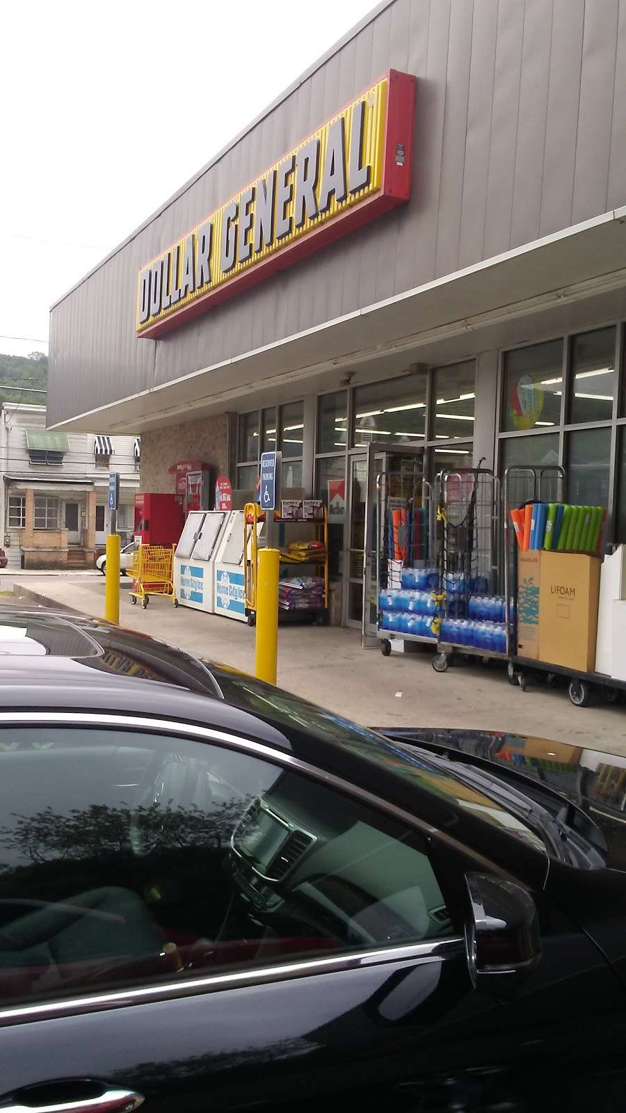 Dollar General | 701 W Centre St, Mahanoy City, PA 17948, USA | Phone: (570) 783-1260