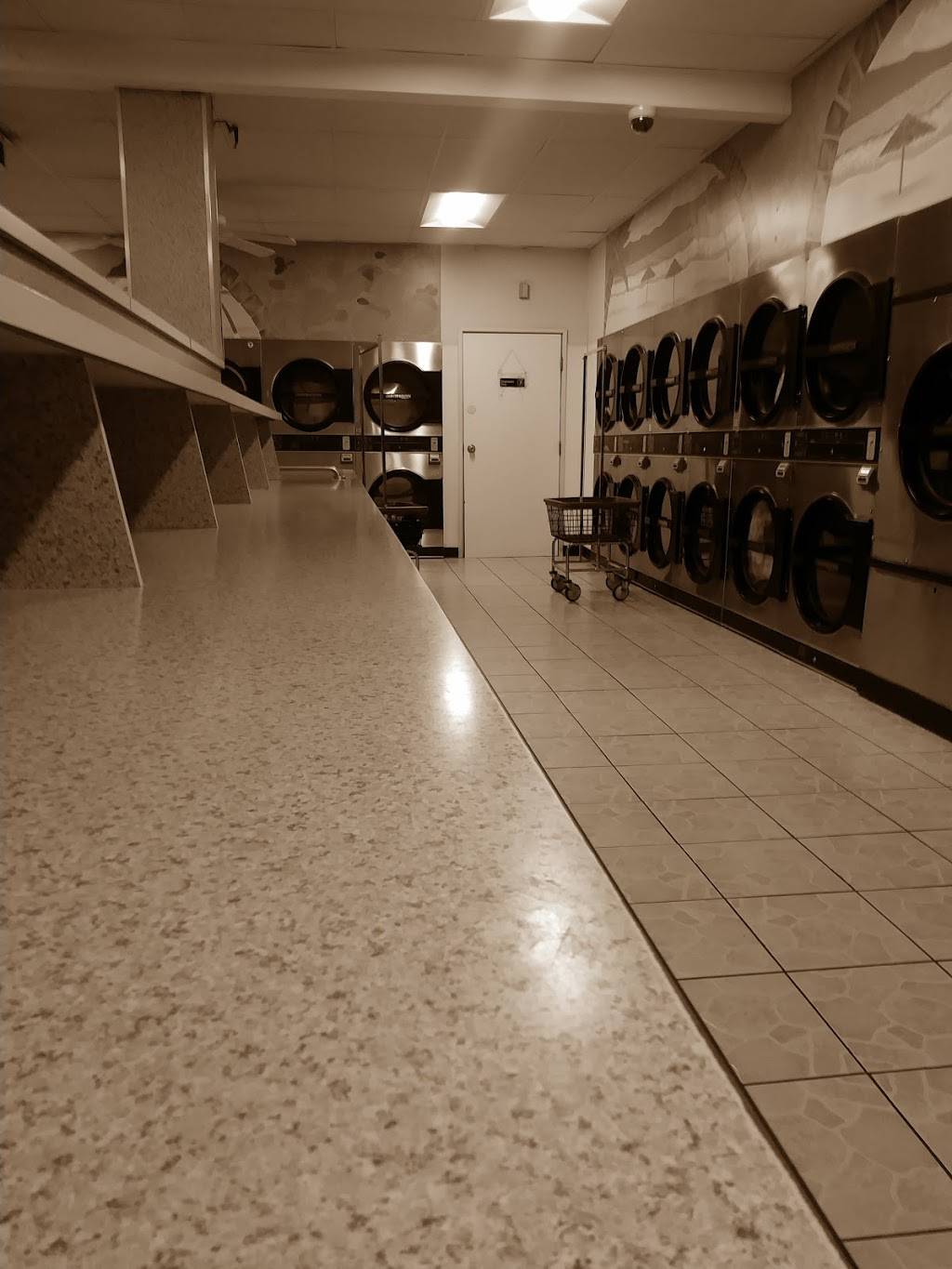 Sparklean Laundry: Laundromat & Wash,Dry,Fold Service | 1135 Columbus St, Bakersfield, CA 93305 | Phone: (661) 361-8090