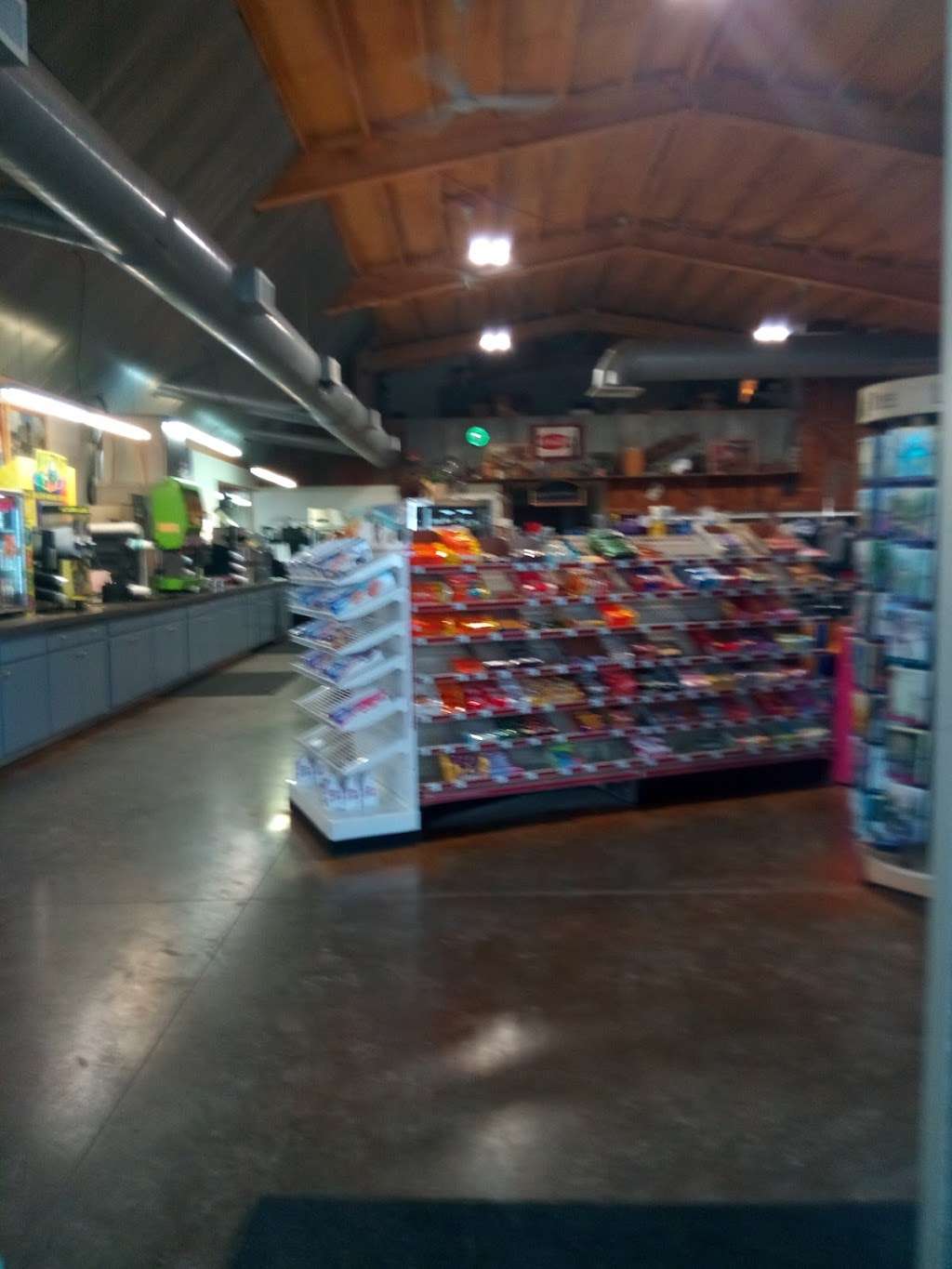 Hilltop Market | 21315 Easton Rd, Easton, KS 66020, USA | Phone: (913) 773-5710