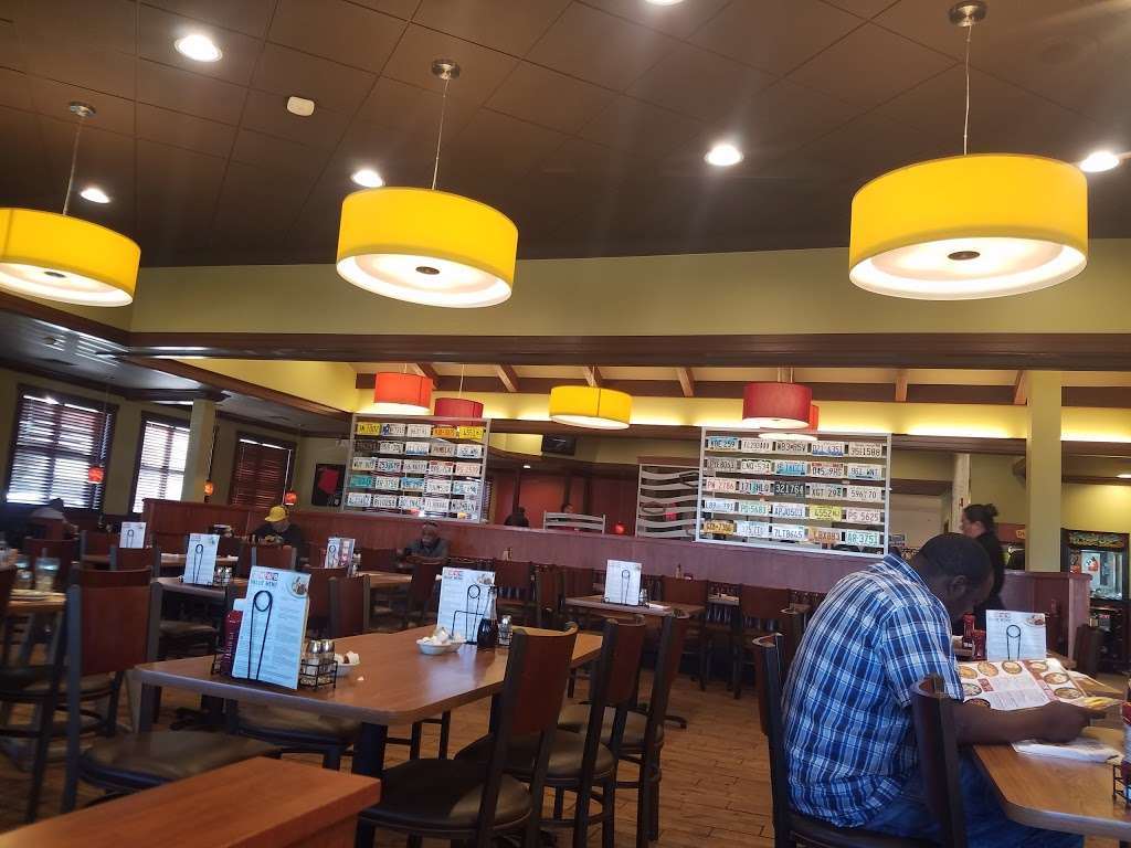 Dennys | 6700 W Latham St, Phoenix, AZ 85043, USA | Phone: (623) 907-6508