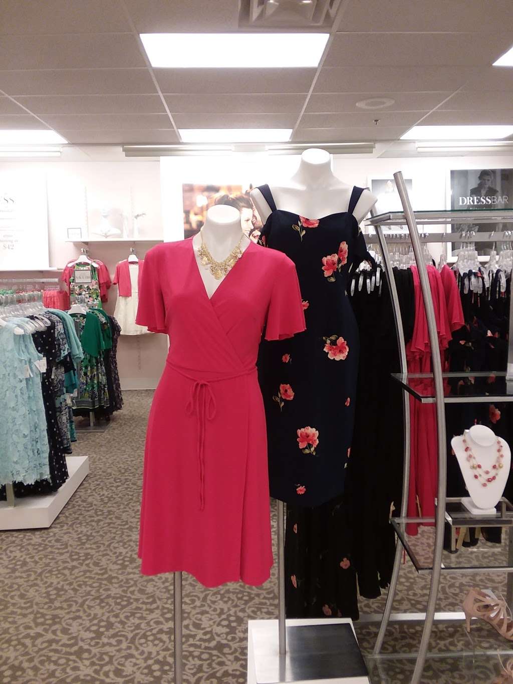 dressbarn | 435 Premium Outlets Blvd, Hagerstown, MD 21740 | Phone: (301) 739-5864